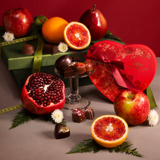 The Sweetheart Signature Fruit & Chocolate Gift