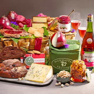 Winter Harvest Seasonal Fruit, Bread & Cheese Hamper