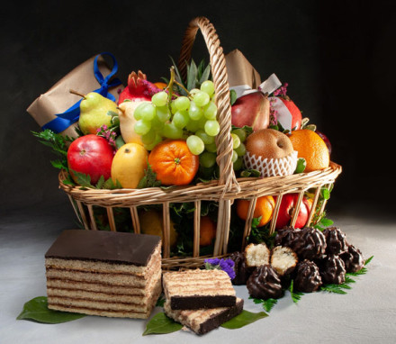 Passover Delicious Basket (8 lbs) (hand delivery only NYC area)