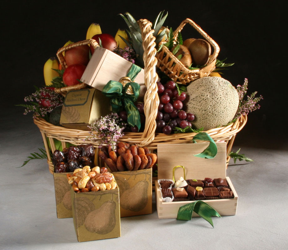 Organic Beekman Fruit Basket
